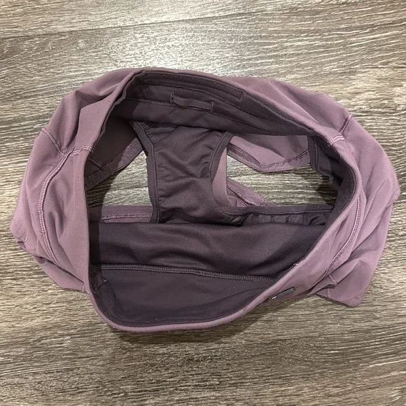 Purple Lululemon 2.5in Speed up shorts size 2 - Picture 5 of 6